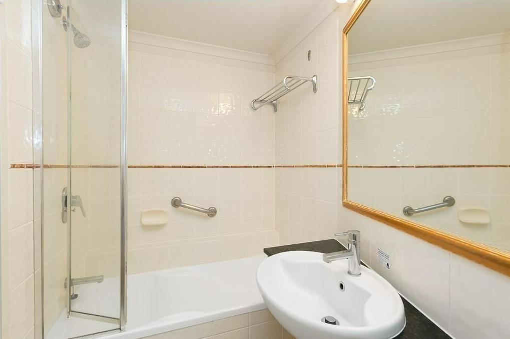 Apartment Kozyguru Stylish 1bed Share Save Brisbane